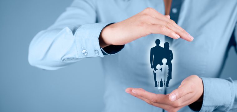 家族に残すための保険を考える年代になりました